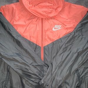 NIKE WINDBREAKER